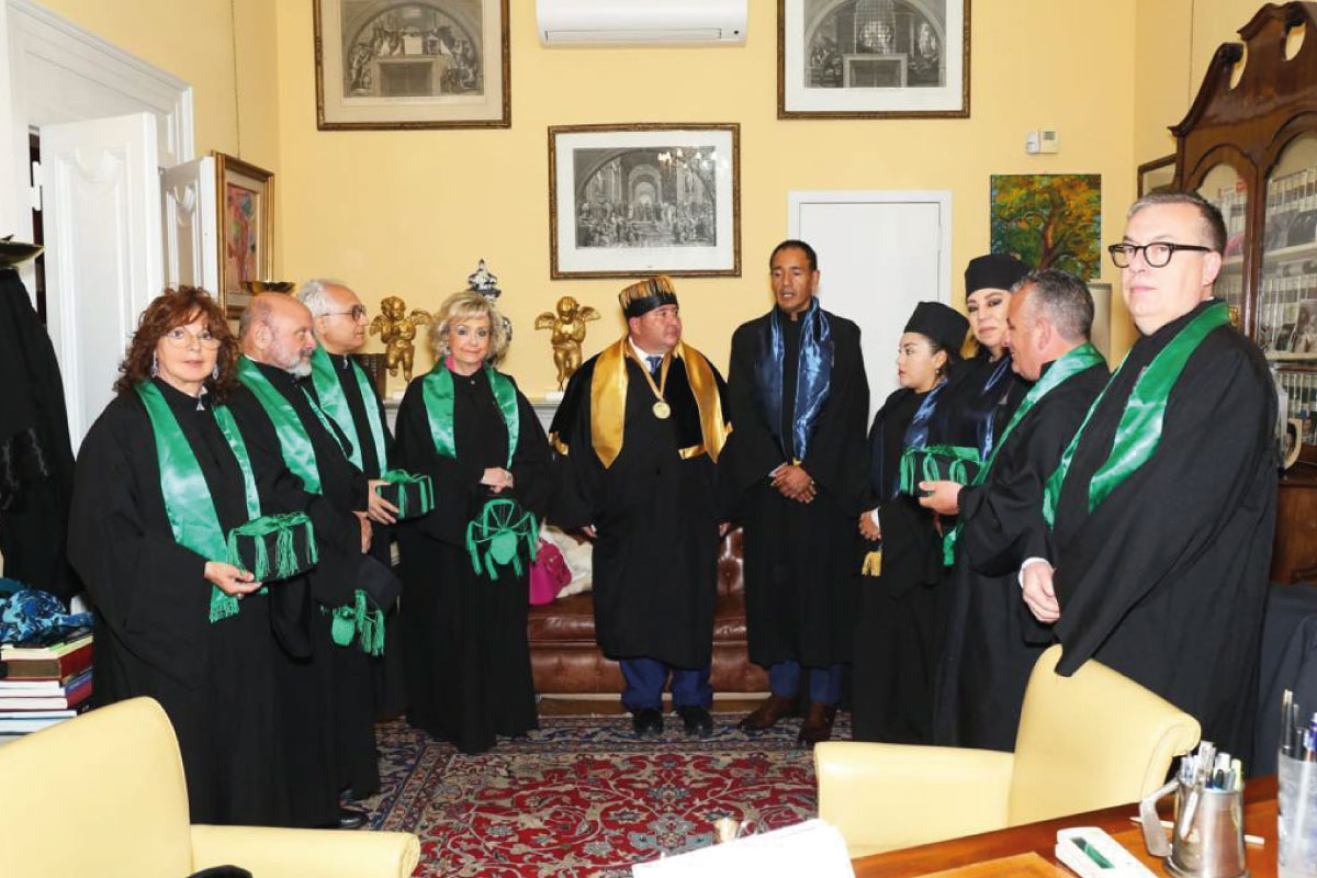 Doctorado Honoris Causa