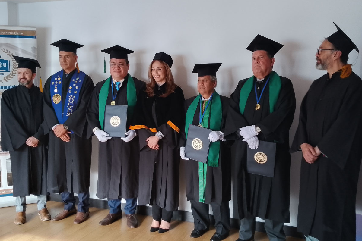 Doctorado Honoris Causa